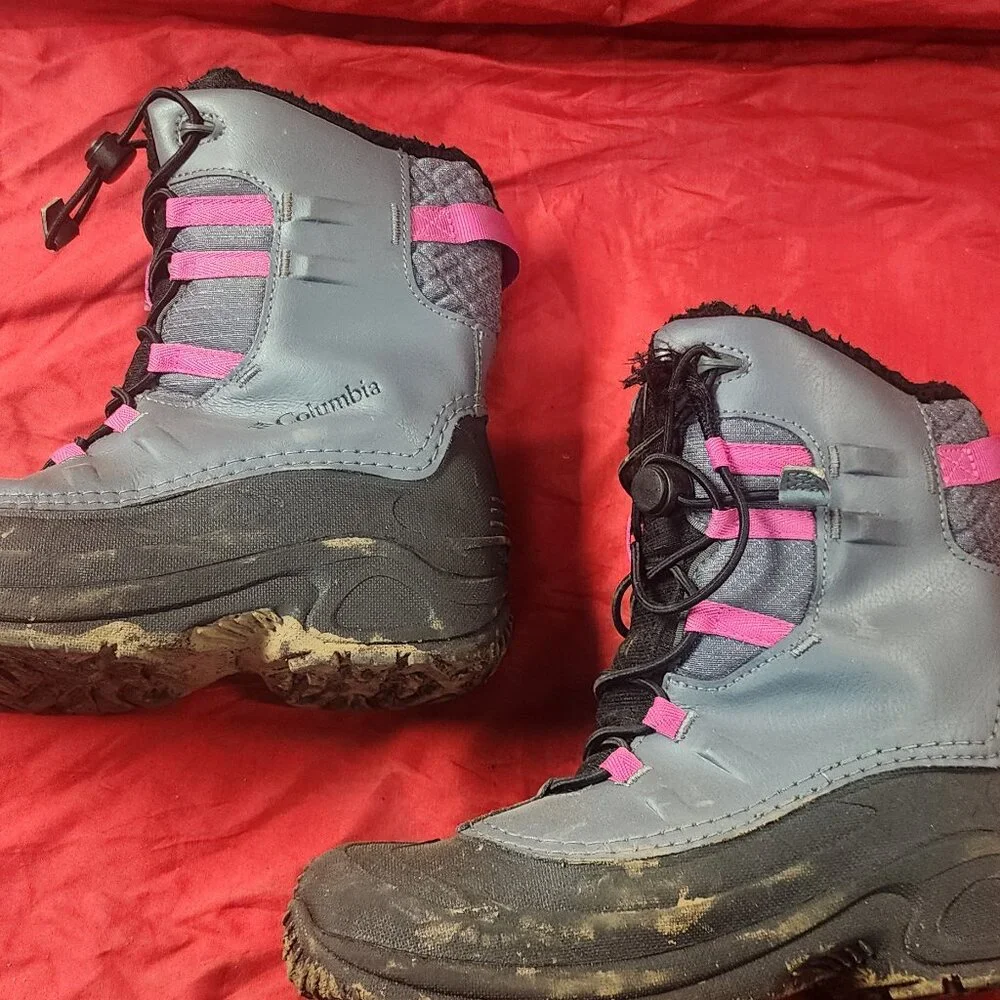 Girls Columbia Snow Boots USA Size 6 - Picture 3 of 5